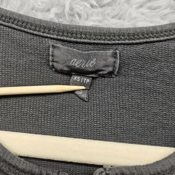 Aerie Womens Gray Crop Tshirt Size XS Crochet Lace Casual Button Up - Picture 8 of 10